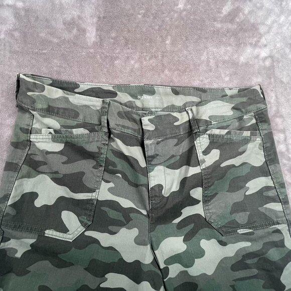 Old Navy Camo Pants Pixie Size 12 - Picture 3 of 10